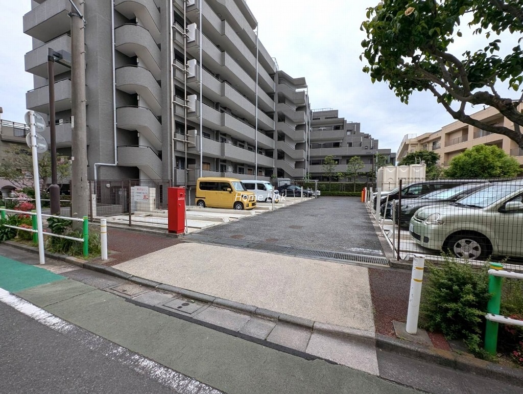 藤和シティホームズ志村城山　駐車場出入口